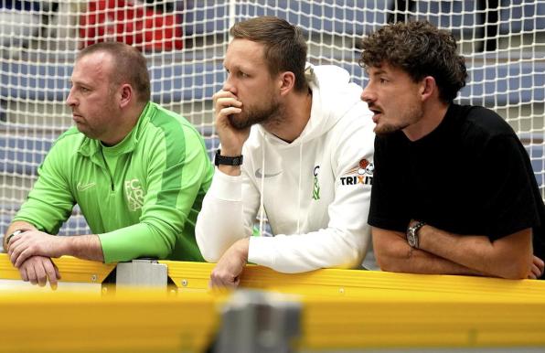 Adrian Schneider (mitte) und Mateusz Tietz (rechts) bilden einen Teil des neuen Trainerteams. Raphael Koczor komplettiert das Trio.