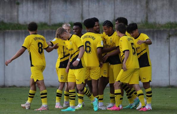 Weiter einsam an der Spitze: Die U19 von Borussia Dortmund.