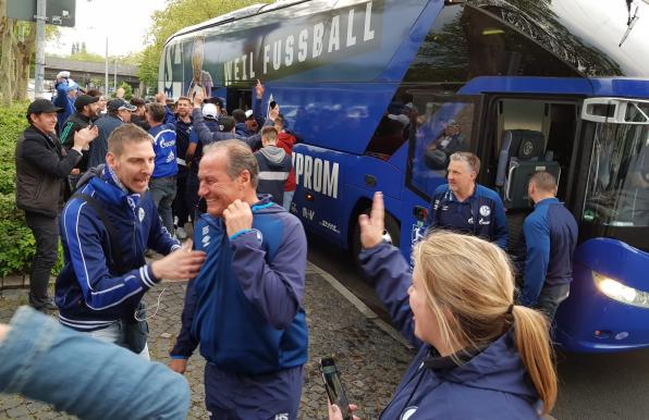 Den Derbysieg über den BVB feierte Schalke 04 2019 in der Vereinskneipe Bosch