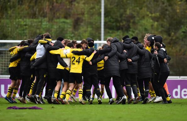 Borussia Dortmunds U17 kämpft um die Deutsche Meisterschaft.