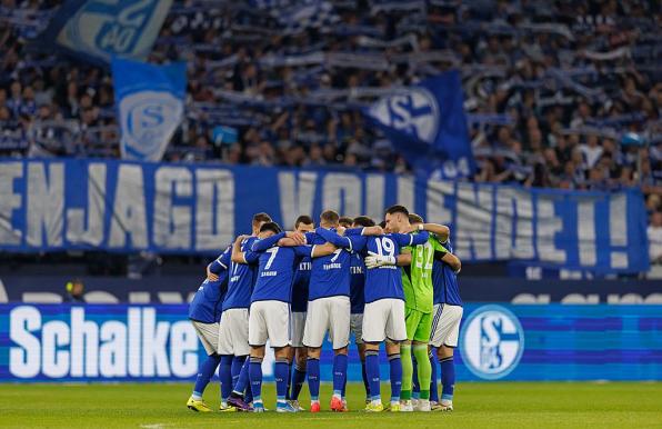 Die Schalke-Profis treffen am Dienstag auf den VfL Osnabrück.
