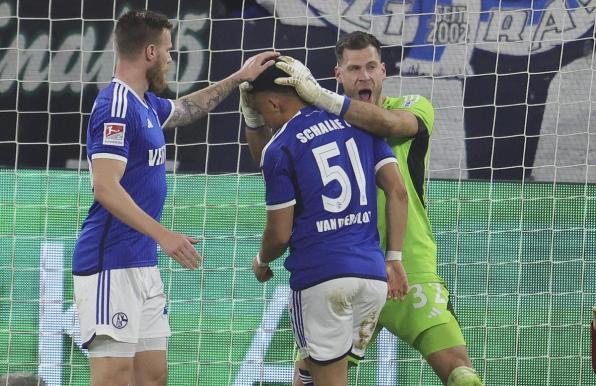 Schalke 04: Van der Sloot startet - so spielt Schalke gegen Osnabrück