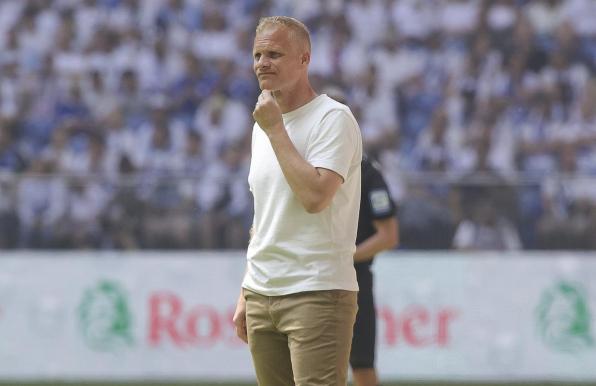 Bleibt Karel Geraerts Trainer auf Schalke? Die Entscheidung scheint bevor zu stehen.